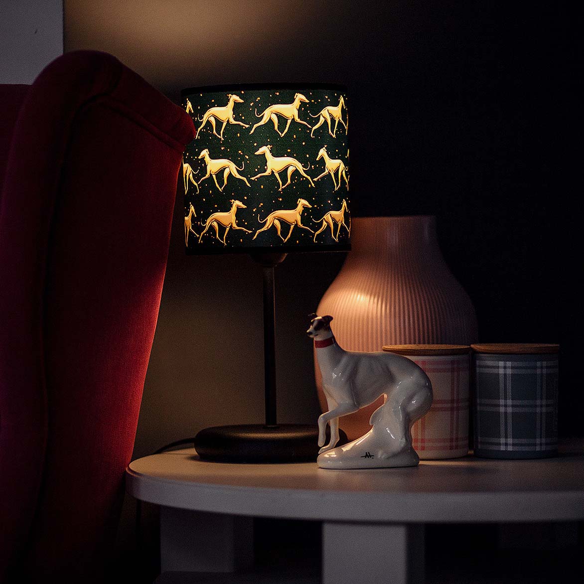 Night light lamp with sighthounds GOLD IGGY - Wear.Chartbeat image 4