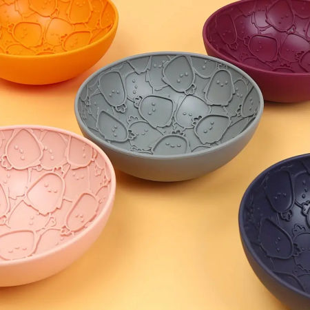Silicone bowl for italian greyhounds with a slow-feeding function image 2